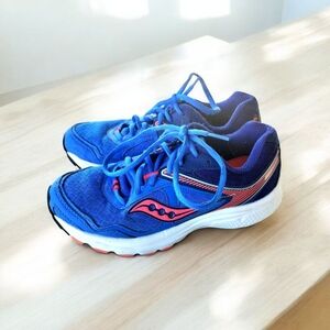 Saucony  Women's Blue And Pink Running Shoes